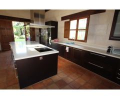 Hermosa Finca en Elche con 17.890 mts de Parcela y 1.100 mts Construidos