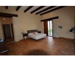 Hermosa Finca en Elche con 17.890 mts de Parcela y 1.100 mts Construidos