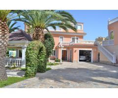Amplia Villa Mediterránea con Vistas al Mar en Maryvilla Calpe