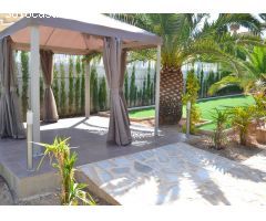 Amplia Villa Mediterránea con Vistas al Mar en Maryvilla Calpe