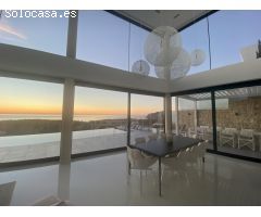 Villa de Lujo con Vistas al Mar en La Fustera Benissa