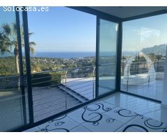 Villa de Lujo con Vistas al Mar en La Fustera Benissa
