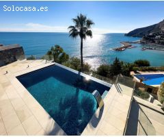Majestuosa Villa de Lujo en Primera línea de Mar en Pto. Blanco Calpe