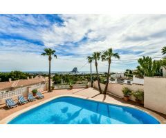 Excelente Villa en la Bahía de Calpe con Vistas al Mar