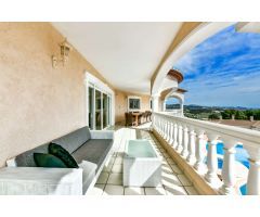 Excelente Villa en la Bahía de Calpe con Vistas al Mar