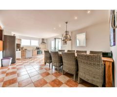 Excelente Villa en la Bahía de Calpe con Vistas al Mar