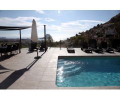 Villa Remodelada con Vistas al Mar en Calpe