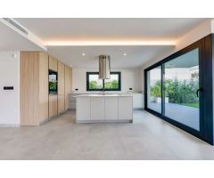 Formidable y Moderna Villa de Lujo en L´Albir