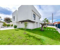 Formidable y Moderna Villa de Lujo en L´Albir