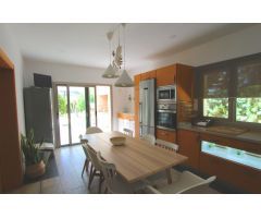 Encantadora Villa con Piscina y Vistas al Mar en Moraira