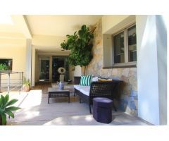 Encantadora Villa con Piscina y Vistas al Mar en Moraira