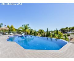 Chalet de Lujo en La Fustera Benissa