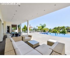 Chalet de Lujo en La Fustera Benissa