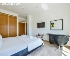 Chalet de Lujo en La Fustera Benissa