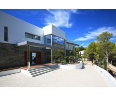 Magnifica Villa de Lujo Frente al Mar en Mascarat Altea