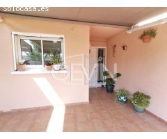 Casa Adosada en venta en Santa Perpetua de Mogoda