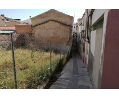 Suelo urbano residencial en el casco antiguo de Jaén, tipología plurifamiliar y comercial