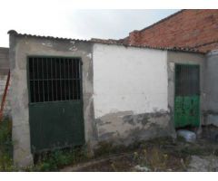 Parcela de 500 m2 con nave de 300