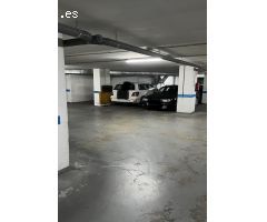 2 plazas de garjae en el rodeo
