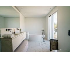 Contemporánea Villa en las Brisas, Nueva Andalucía, Marbella