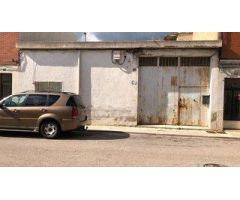 ¡Oportunidad única en Almazora! Nave en venta en una ubicación privilegiada