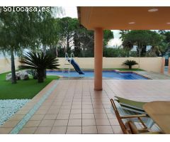 MAGNIFICO CHALET EN LA URBANIZACIÓN RIUMAR
