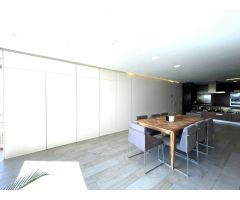 IMPRESIONANTE VIVIENDA EN LA MEJOR AVENIDA DE ALICANTE, FRENTE AL PUERTO