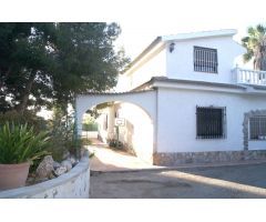 Chalet independiente con parcela junto a Los Girasoles