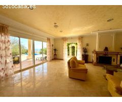 Espectacular Chalet en Campello con Vistas al Mar: Tu Paraíso Personal
