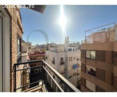 AMPLIO PISO DE 4 DORMITORIOS EN EL CENTRO DE ALICANTE
