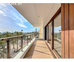 ???? Elegancia Frente al Mediterráneo: Vivienda de Lujo con Terraza en la Explanada de Alicante ????