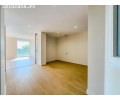 ???? Elegancia Frente al Mediterráneo: Vivienda de Lujo con Terraza en la Explanada de Alicante ????