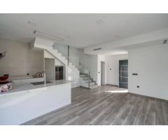 CHALET PAREADO DE RECIENTE CONSTRUCCIÓN EN MUTXAMEL