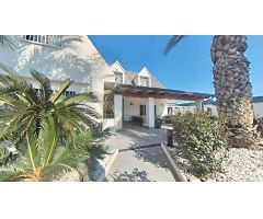 EXCLUSIVO CHALET DE LUJO: CONFORT, TECNOLOGÍA Y ELEGANCIA.