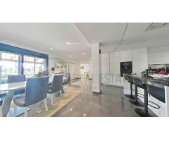EXCLUSIVO CHALET DE LUJO: CONFORT, TECNOLOGÍA Y ELEGANCIA.