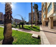 ???? Elegancia en la Albufereta – Piso Reformado con Vistas al Mar y un Oasis de Urbanización ?