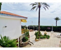 Chalet con acceso directo a la playa de Santa Pola.