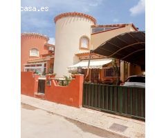 Chalet independiente en Playa Flamenca