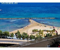 ¿BUSCANDO ALGO VERDADERAMENTE EXCLUSIVO?  ¡¡Atico frente al mar y playa del Postiguet!!
