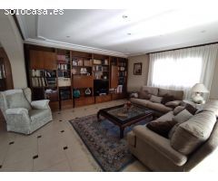 Gran Chalet independiente en la Almajada con amplias estancias y parcela de 1500 m²