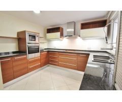 Maravillosa vivienda junto al Corte Inglés. Ahora en oferta. Llámanos.