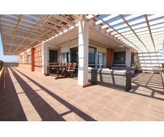 Exclusivo ático en Playa de San Juan – Lujo, amplitud y vistas espectaculares ?????