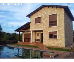 CASA CON FINCA CERRADA Y PISCINA AL LADO DE LUGO – SANTO MATIAS – O VERAL – LUGO