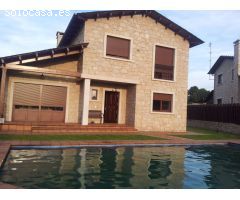 CASA CON FINCA CERRADA Y PISCINA AL LADO DE LUGO – SANTO MATIAS – O VERAL – LUGO