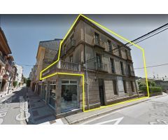 EDIFICACION DE 3 PLANTAS SOBRE RASANTE, TERRAZA, PATIO Y GARAJE  EN BUENA ZONA DE NAVIA PARA REFORMA