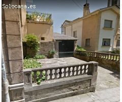 EDIFICACION DE 3 PLANTAS SOBRE RASANTE, TERRAZA, PATIO Y GARAJE  EN BUENA ZONA DE NAVIA PARA REFORMA