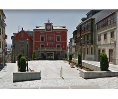 EDIFICACION DE 3 PLANTAS SOBRE RASANTE, TERRAZA, PATIO Y GARAJE  EN BUENA ZONA DE NAVIA PARA REFORMA