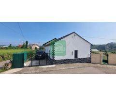 AL LADO DE NAVIA - ASTURIAS - PUEBLO DE ARMENTAL CASA AMUEBLADA CON FINCA CERRADA LISTA PARA ENTRAR 