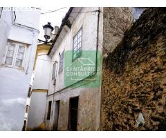 GRAN CASA A REFORMAR EN EL CENTRO DE FIGUERAS, CASTROPOL, ASTURIAS