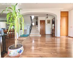 ESPECTACULAR CHALET CON VISTAS AL MAR